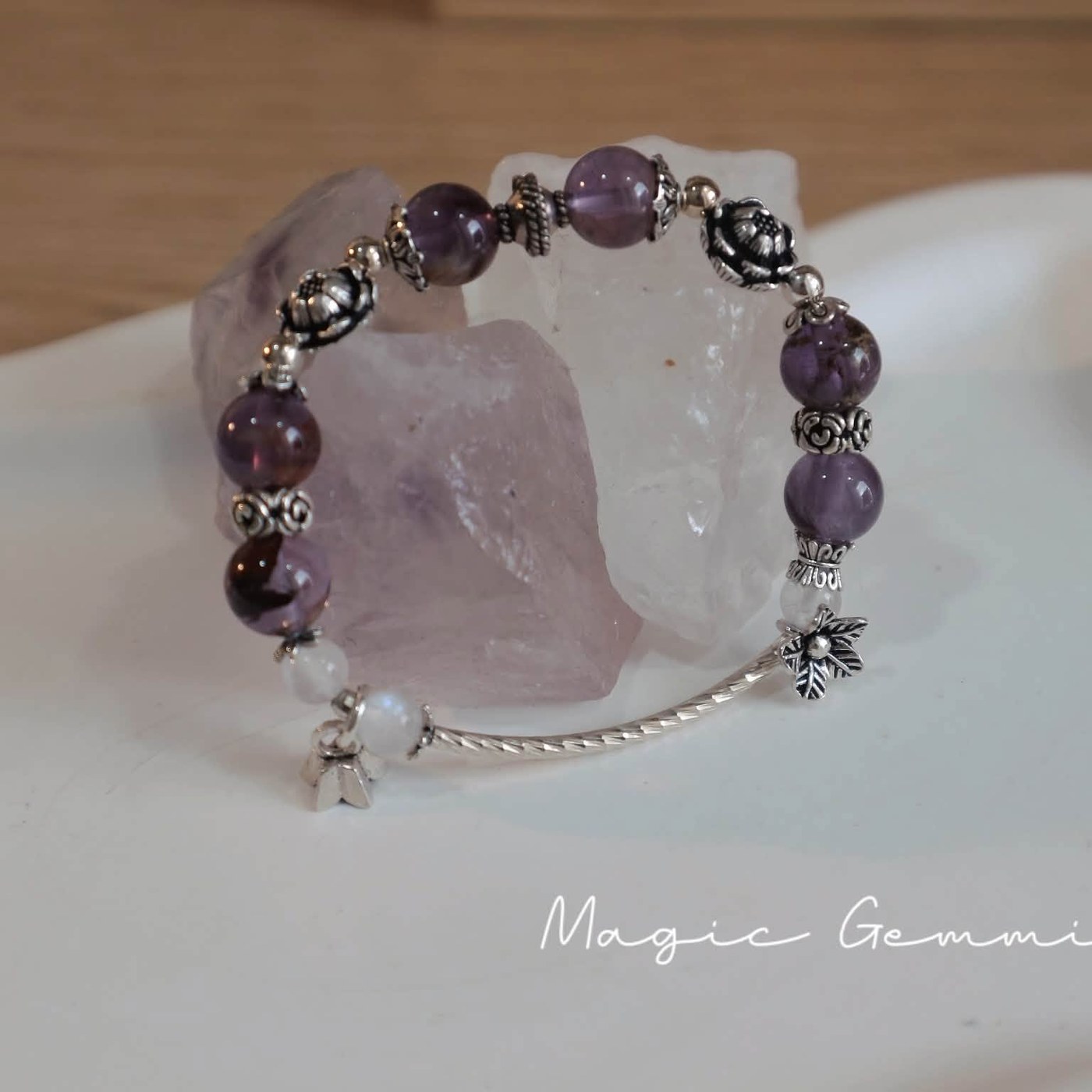 Vòng tay Thạch Anh Tím mix Moonstone mẫu charm hoa - ảnh sản phẩm 2